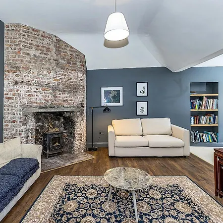 Ulster Apartment, 7 Henrietta Street, Centre דירה