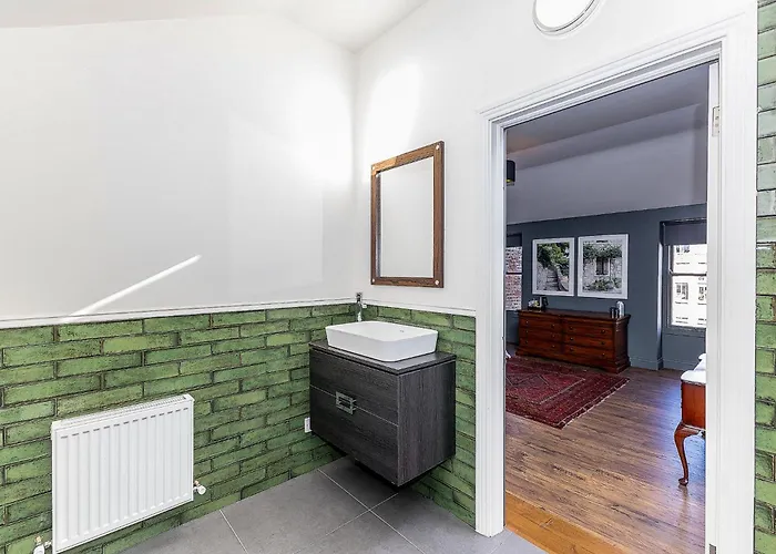 Ulster Apartment, 7 Henrietta Street, Centre דירה *
